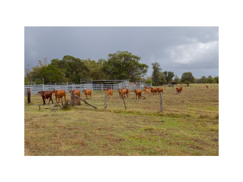 28 SHEPPARDS RD, Tiaro QLD 4650