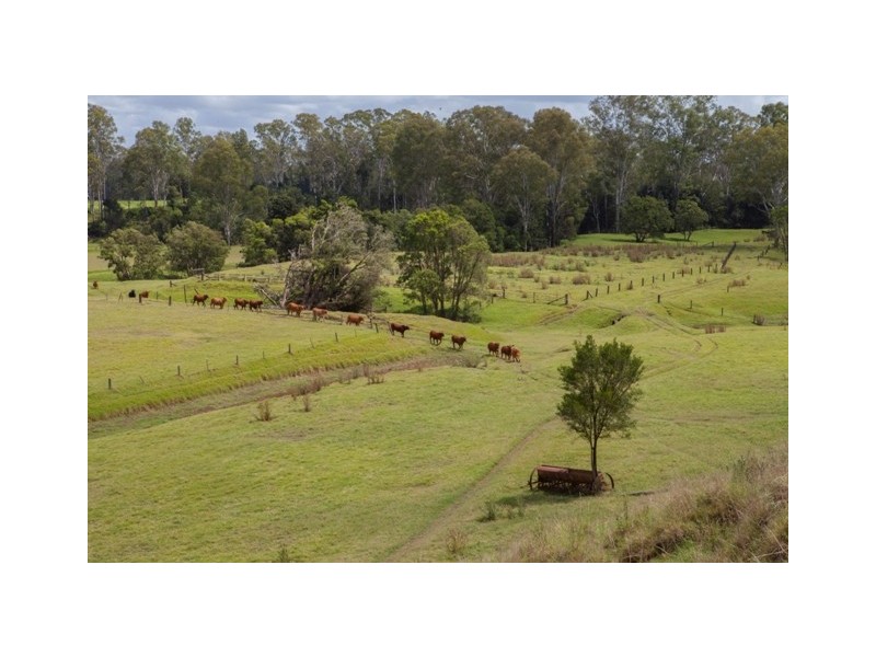 28 SHEPPARDS RD, Tiaro QLD 4650