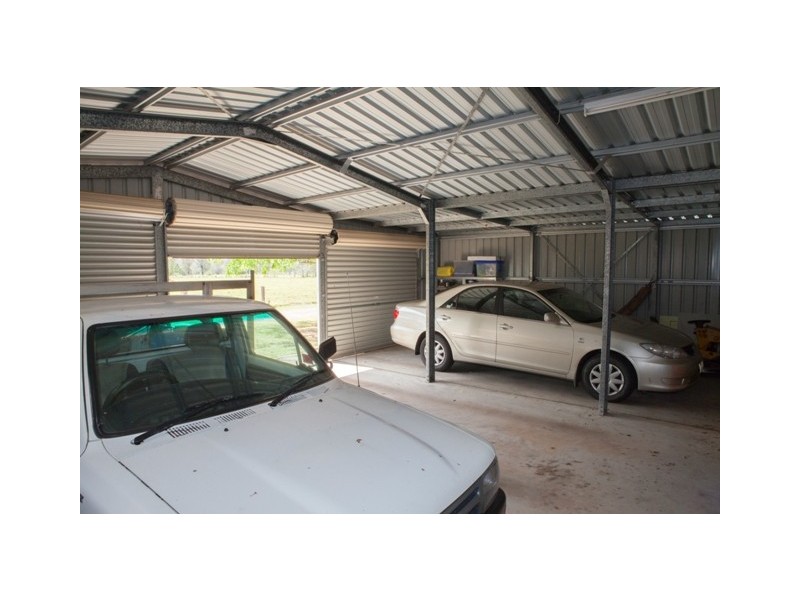 28 SHEPPARDS RD, Tiaro QLD 4650