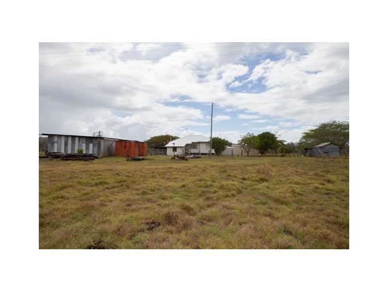 28 SHEPPARDS RD, Tiaro QLD 4650