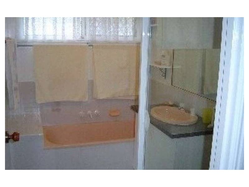 30 VICTOR DVE, Kawungan QLD 4655