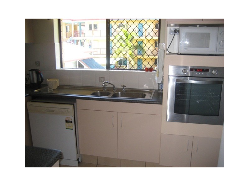 6/394 ESPLANADE, Torquay QLD 4655