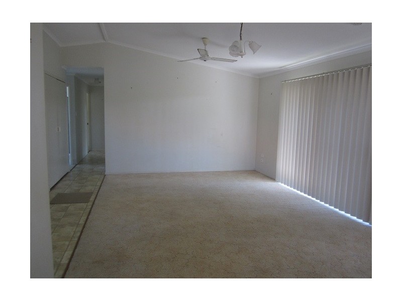 12 Golden, Kawungan QLD 4655