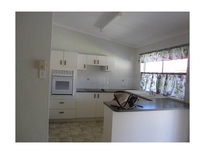 12 Golden, Kawungan QLD 4655