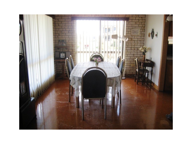 102 Esplanade, Point Vernon QLD 4655