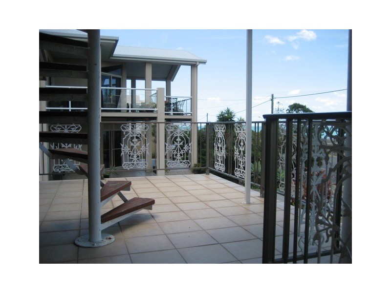 102 Esplanade, Point Vernon QLD 4655