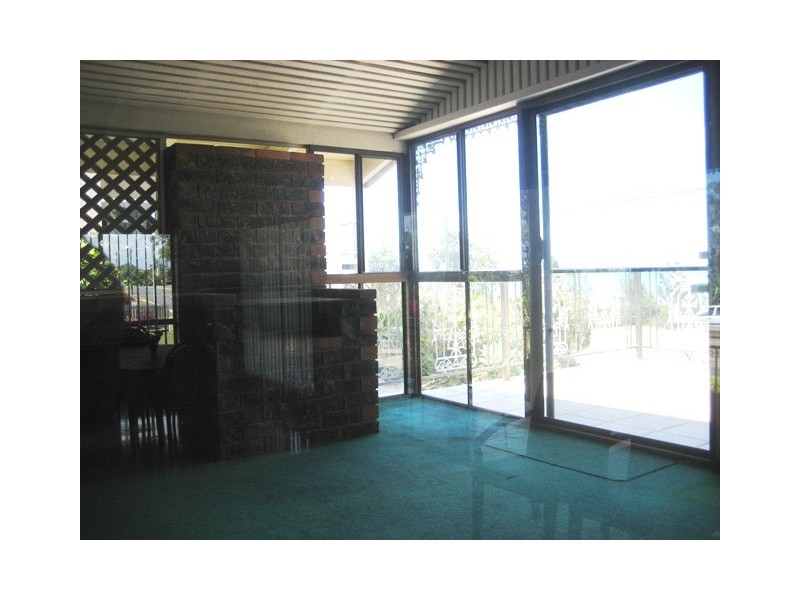 102 Esplanade, Point Vernon QLD 4655