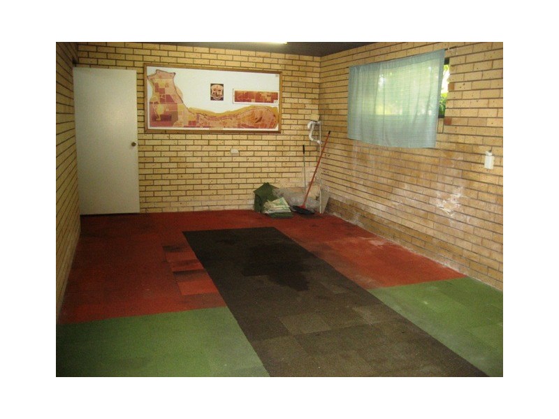 102 Esplanade, Point Vernon QLD 4655