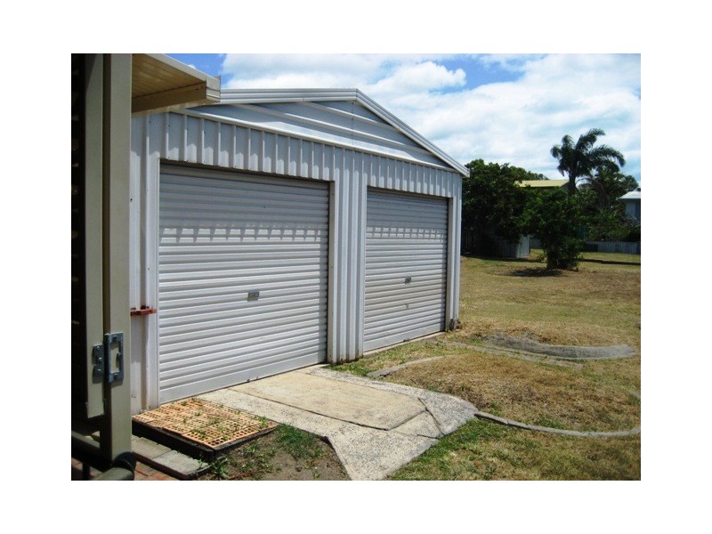 102 Esplanade, Point Vernon QLD 4655
