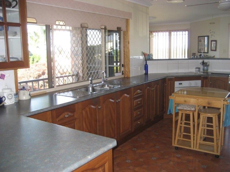 3 SOVEREIGN CRT, Urraween QLD 4655