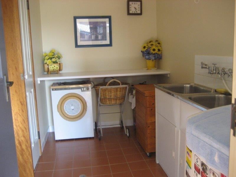 3 SOVEREIGN CRT, Urraween QLD 4655