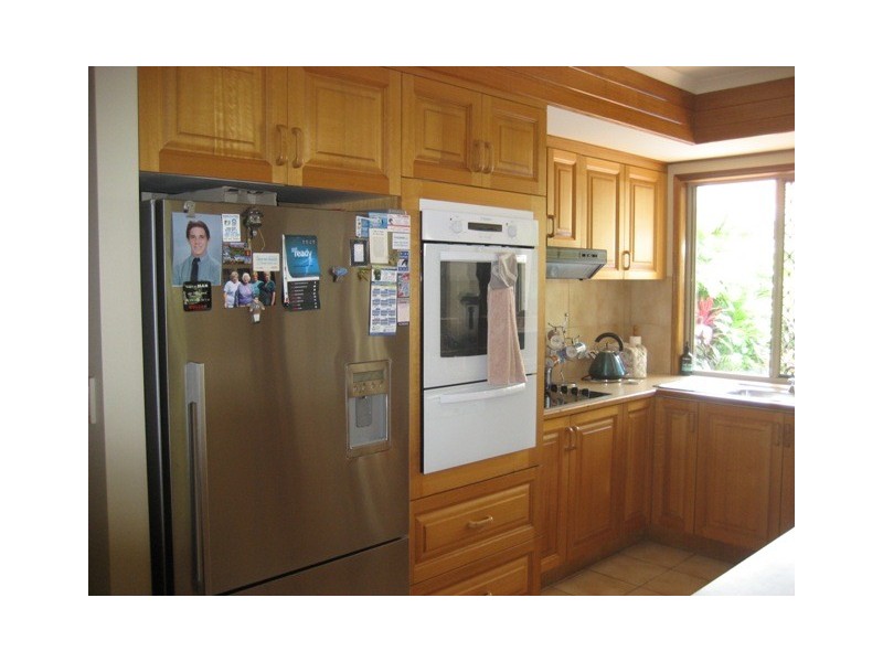 22 ROYAL DVE, Kawungan QLD 4655