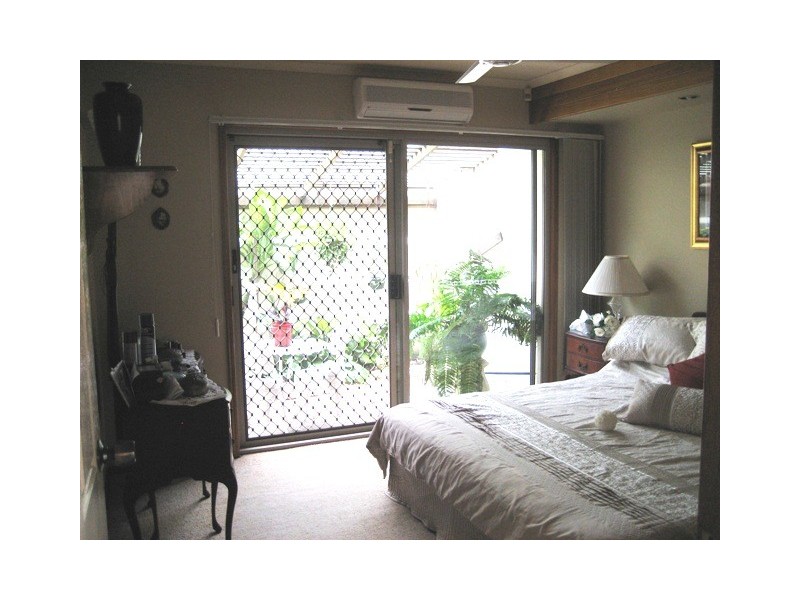 22 ROYAL DVE, Kawungan QLD 4655