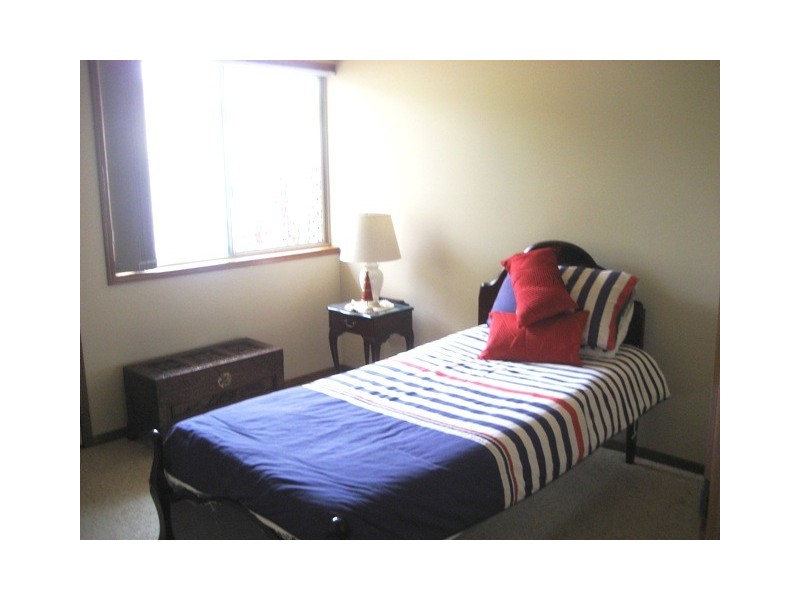 22 ROYAL DVE, Kawungan QLD 4655