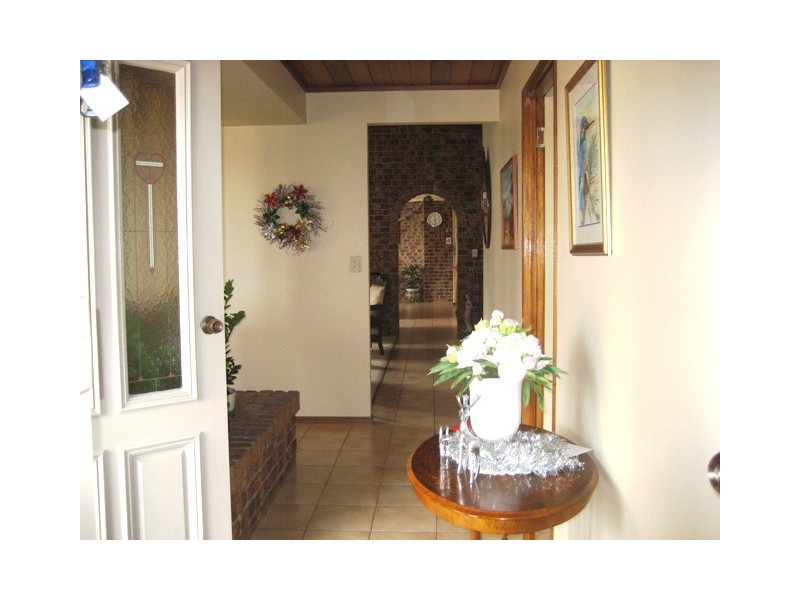 22 ROYAL DVE, Kawungan QLD 4655