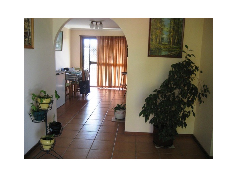 87 SPENCE ST, Point Vernon QLD 4655