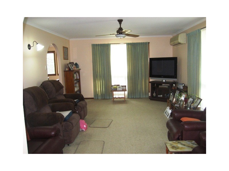 87 SPENCE ST, Point Vernon QLD 4655