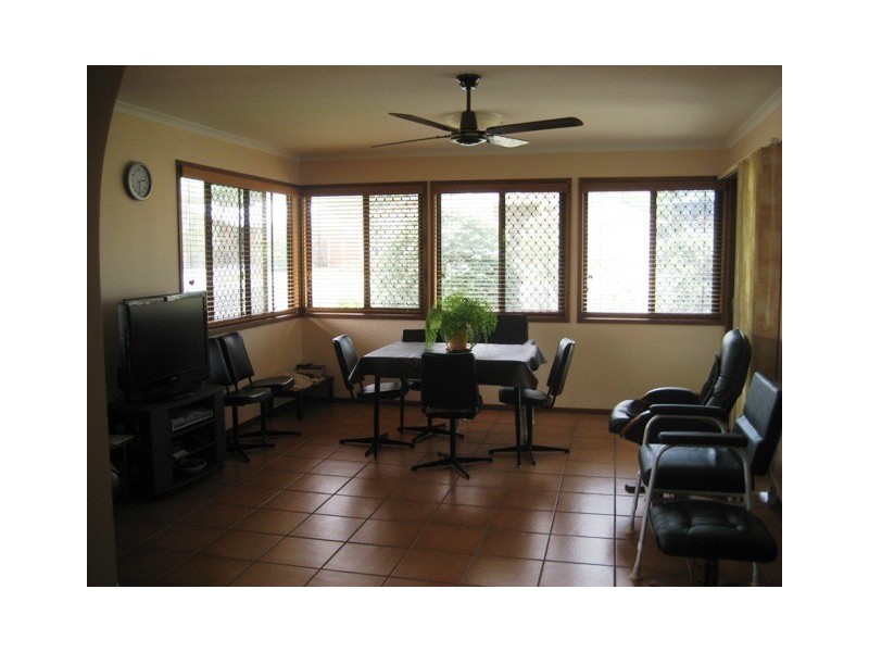 87 SPENCE ST, Point Vernon QLD 4655