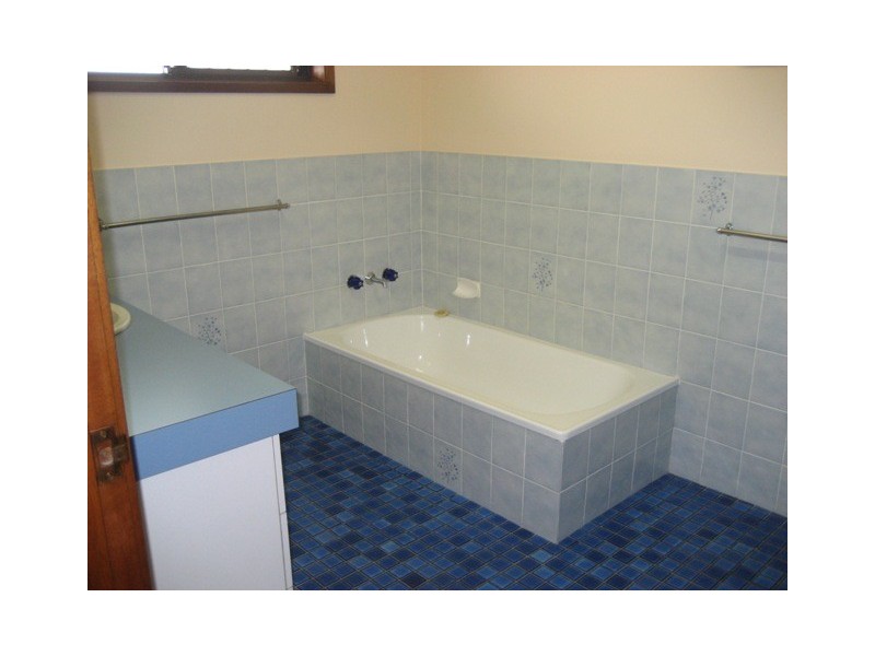87 SPENCE ST, Point Vernon QLD 4655