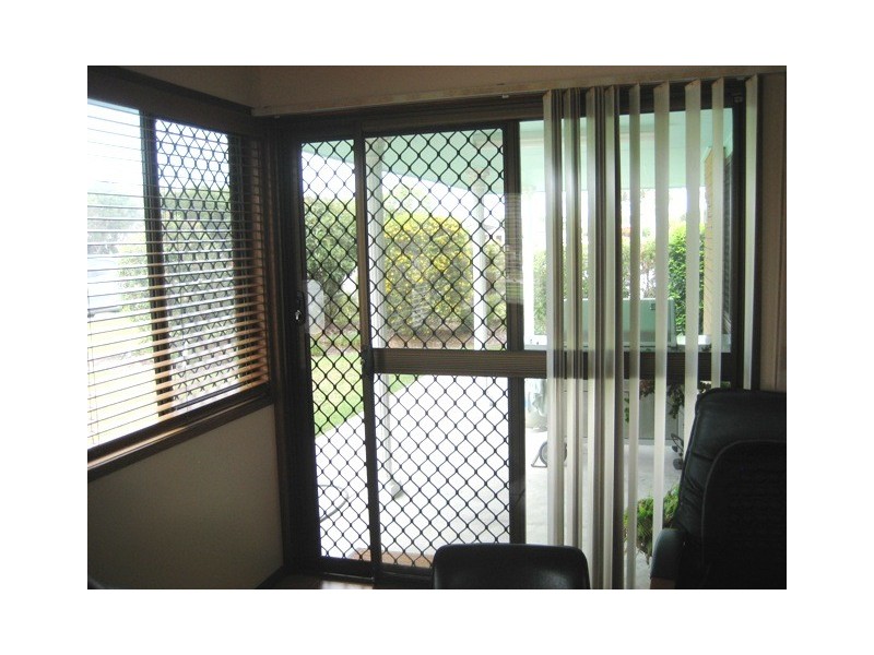 87 SPENCE ST, Point Vernon QLD 4655