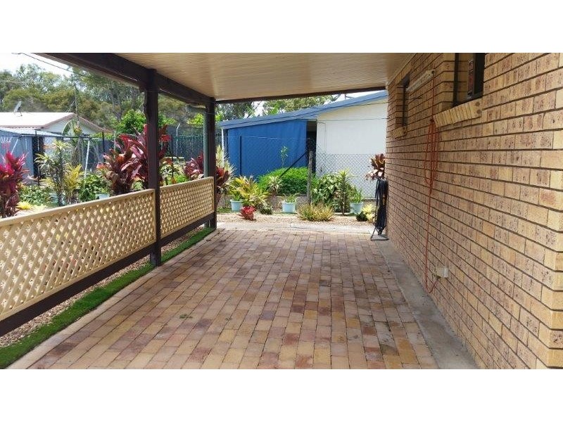 5 Limpus Street, Urangan QLD 4655