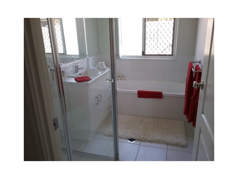 3 LANCASTER CIRCUIT, Urraween QLD 4655