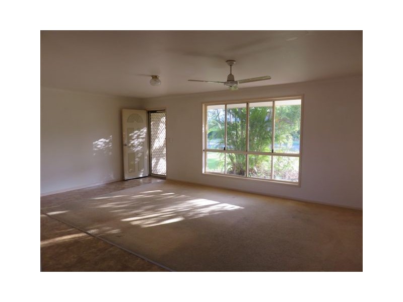 37 Aimee Drive, Urangan QLD 4655