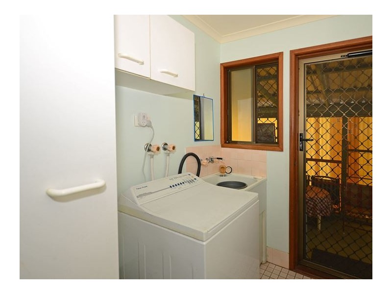 77-85 MARGARET ST, Urangan QLD 4655
