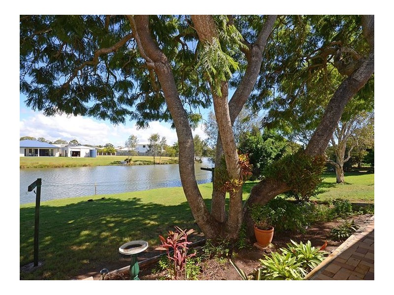 77-85 MARGARET ST, Urangan QLD 4655