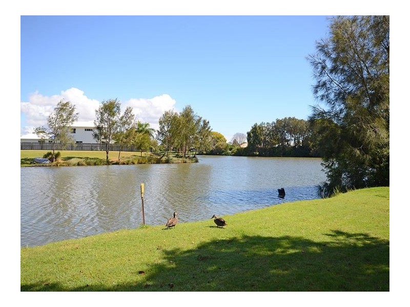 77-85 MARGARET ST, Urangan QLD 4655