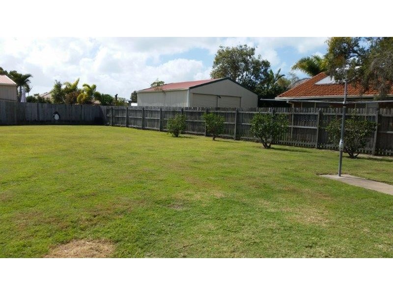 25 CASSANDRA CRES, Urangan QLD 4655