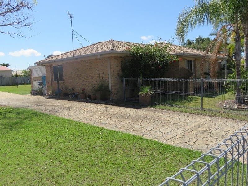 25 CASSANDRA CRES, Urangan QLD 4655