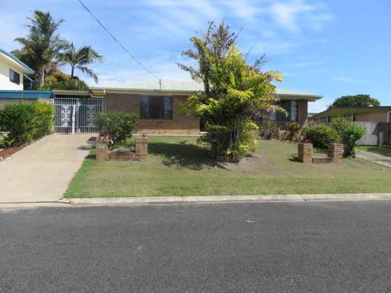 7 BARRY STREET, Torquay QLD 4655