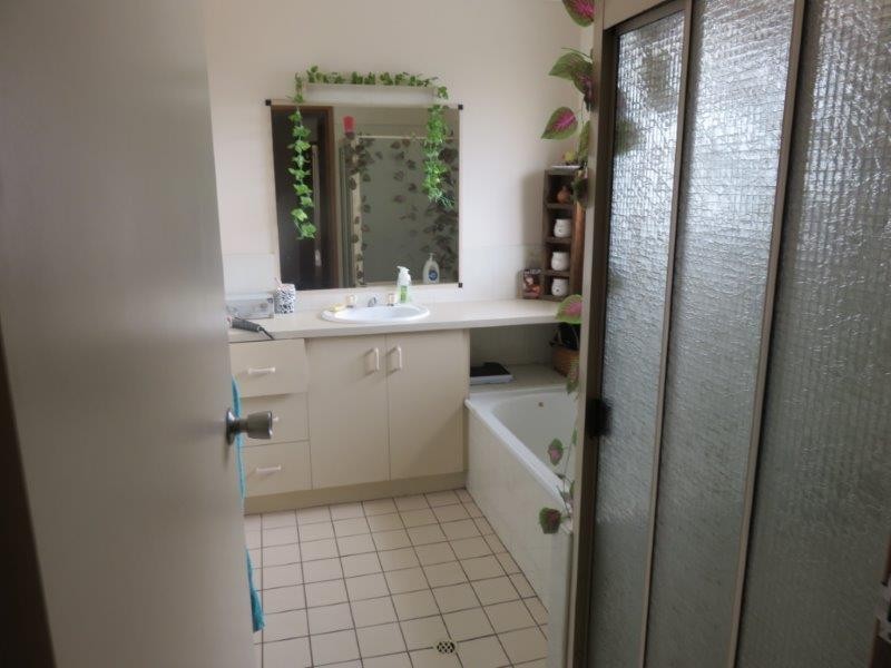 7 BARRY STREET, Torquay QLD 4655
