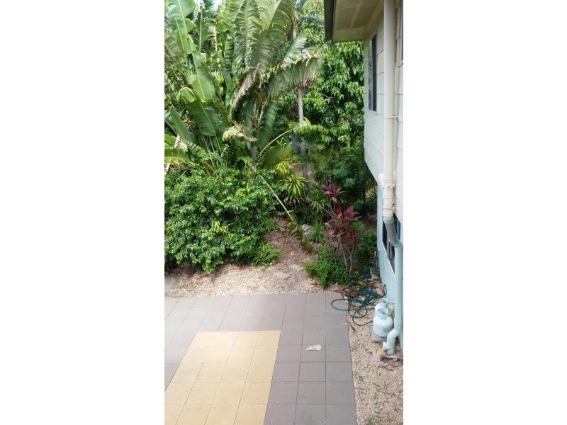 12 Eden Way, Point Vernon QLD 4655