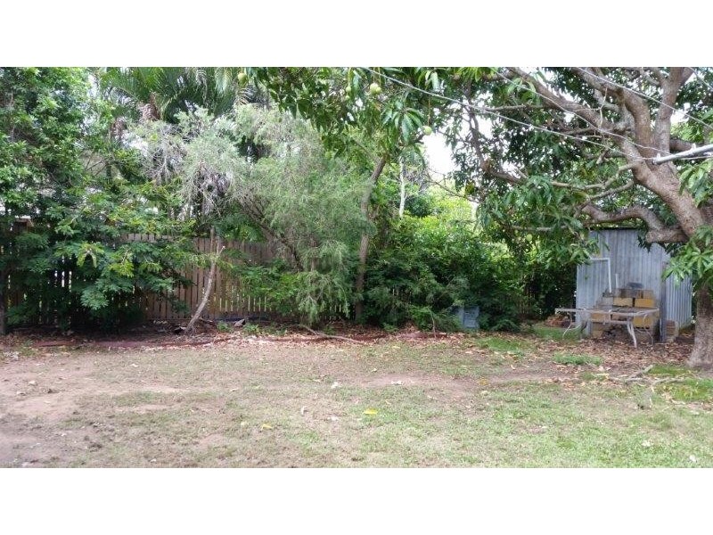 12 Eden Way, Point Vernon QLD 4655