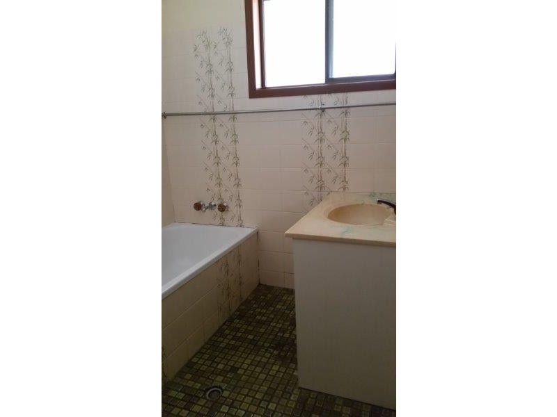 35-37 Islander Rd, Pialba QLD 4655