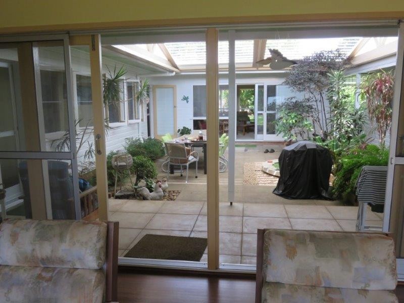 188 ESPLANADE, Point Vernon QLD 4655