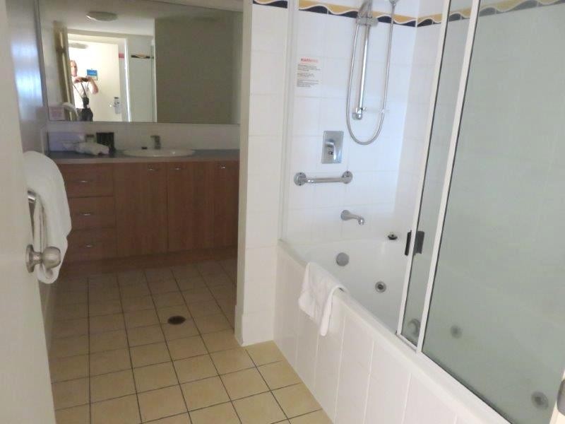 517/632-633 The Mantra Buccaneer Drive, Urangan QLD 4655