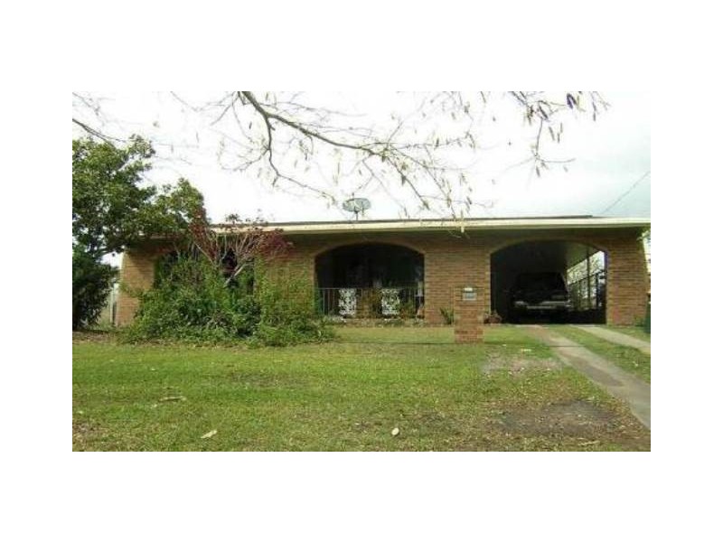23 BARNSTAPLE ST, Torquay QLD 4655