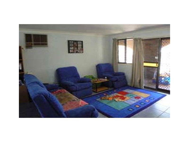 23 BARNSTAPLE ST, Torquay QLD 4655