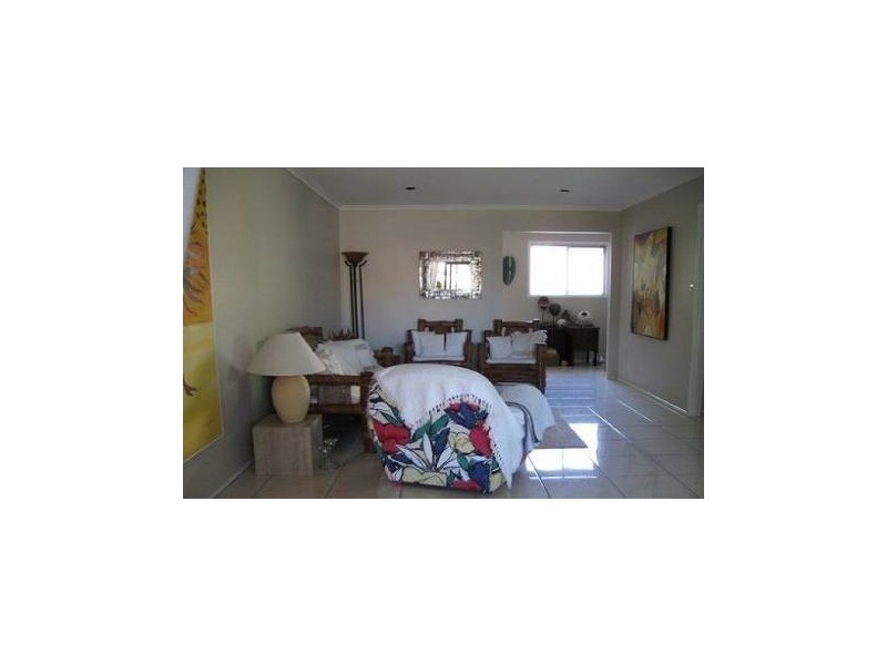 UNIT 2/70 HIBISCUS STREET, Urangan QLD 4655