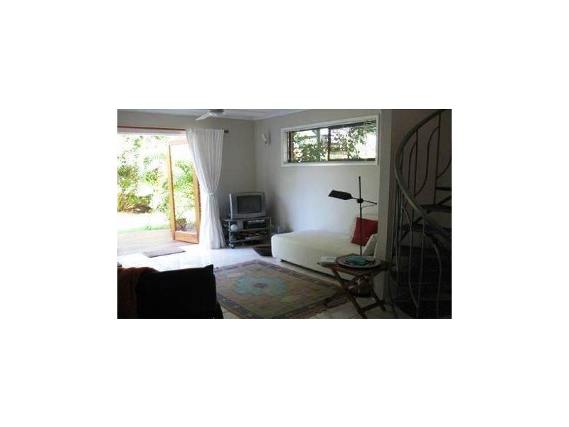UNIT 2/70 HIBISCUS STREET, Urangan QLD 4655