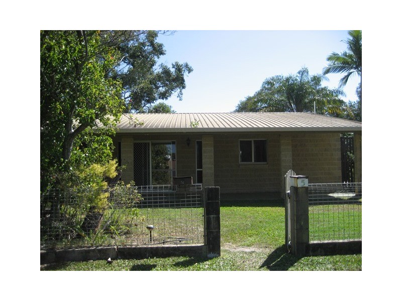 5 Whittaker Close, Urangan QLD 4655