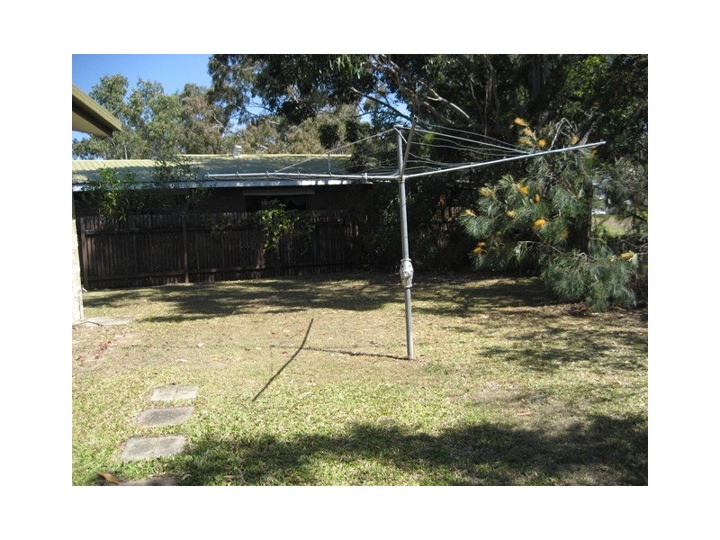 5 Whittaker Close, Urangan QLD 4655