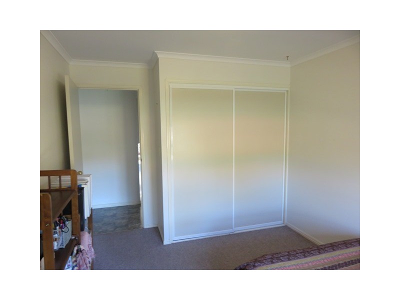 2 MARINEVIEW AVE, Scarness QLD 4655