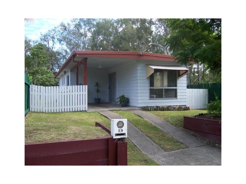 39 Blazey St, Kallangur QLD 4503