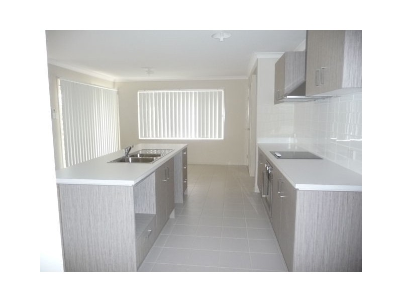 North Lakes QLD 4509