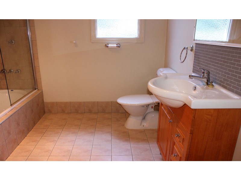 87a Old Gympie Rd, Kallangur QLD 4503