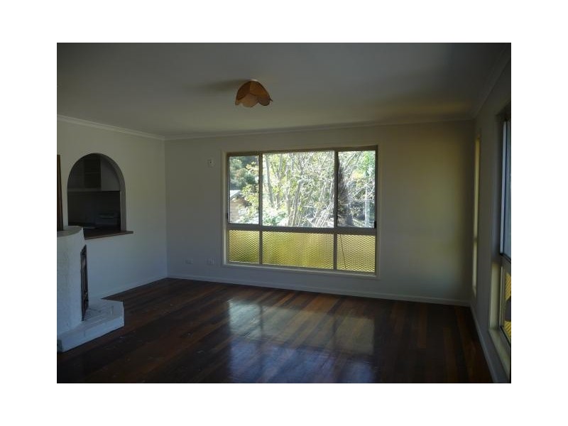 8 Carwell Avenue, Petrie QLD 4502